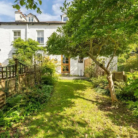 度假居 Woodland Grove 温德米尔